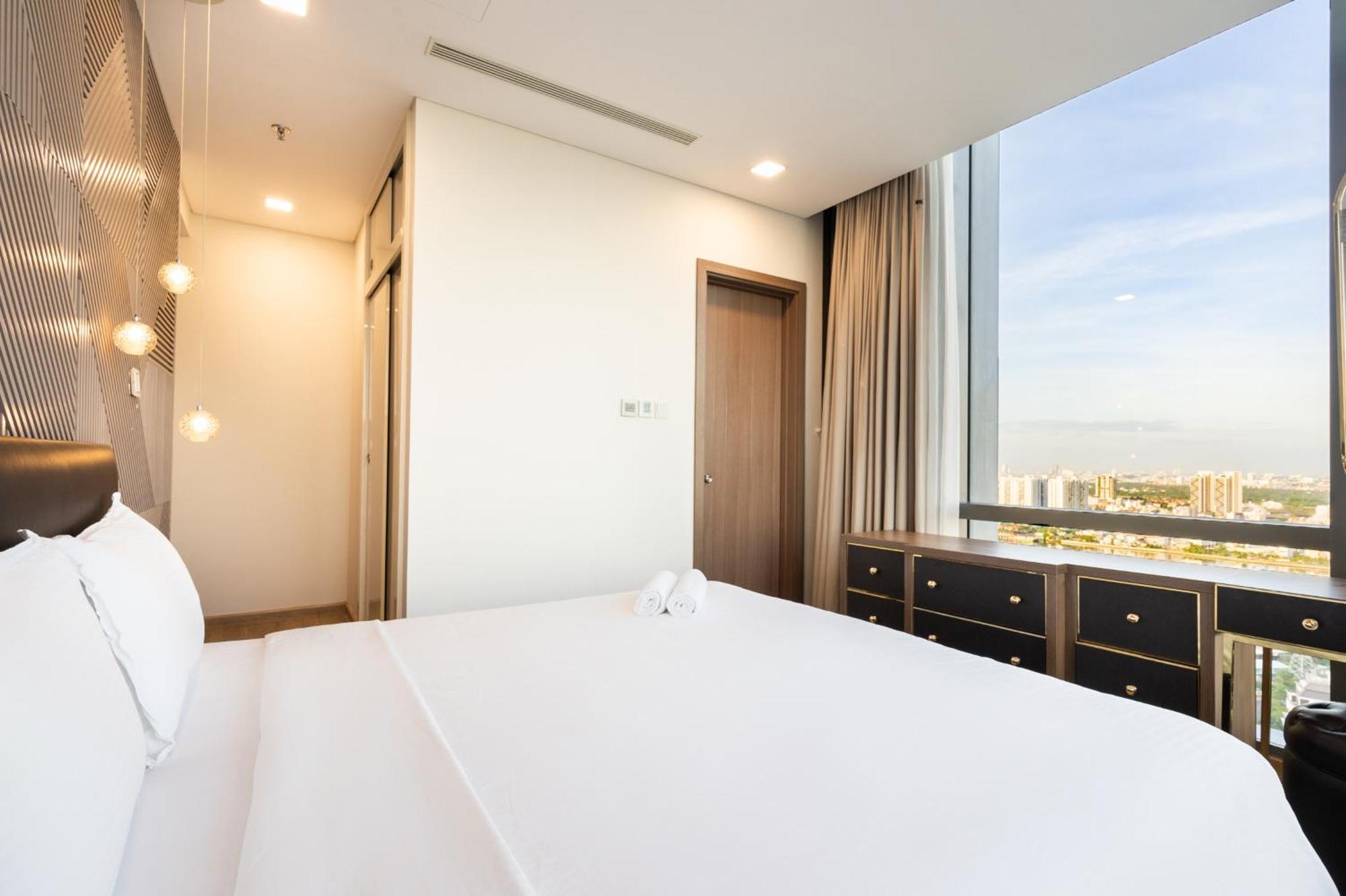 Aparthotel The Luxe Nest Riverside - Vinhome Landmark 81 4*